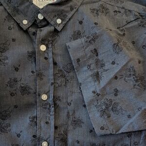 Ezekiel Men's Black Floral Short Sleeve Shirt